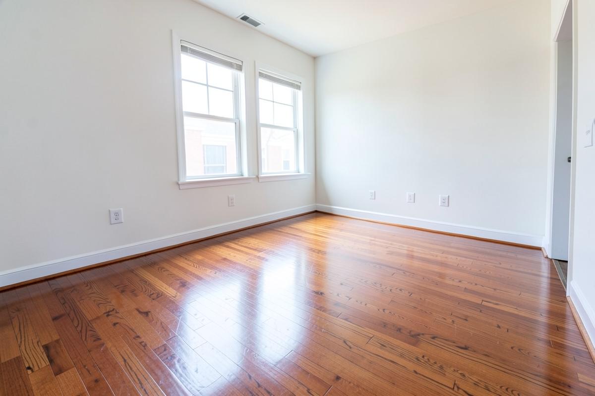 Empty apartment cleaned for move-out in Cupertino, CA